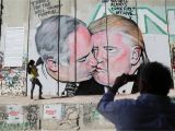 Great Wall Of China Mural Mural Of Trump Kissing Netanyahu In Bethlehem Vandalized Photos