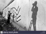 Keith Haring Berlin Wall Mural Keith Haring Stockfotos & Keith Haring Bilder Seite 2 Alamy