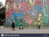 Keith Haring Wall Mural Keith Haring Mural Pisa Stockfotos & Keith Haring Mural Pisa