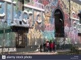 Philadelphia Mural Arts Wall Ball Love Street Art Stockfotos & Love Street Art Bilder Alamy