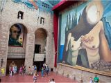 Salvador Dali Wall Mural Private Führung Dal­ Museum In Figueres Und Ganztagestour In Pºbol Mit Abholung Vom Hotel