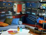 Star Wars Room Murals Star Trek Mural Transforms Any Room Into Nerd Womb