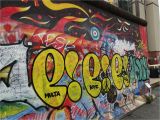 Wall Murals Vancouver Wa Berlin Entlang Der Einstigen Mauer Im Grenzenlosen Spree athen